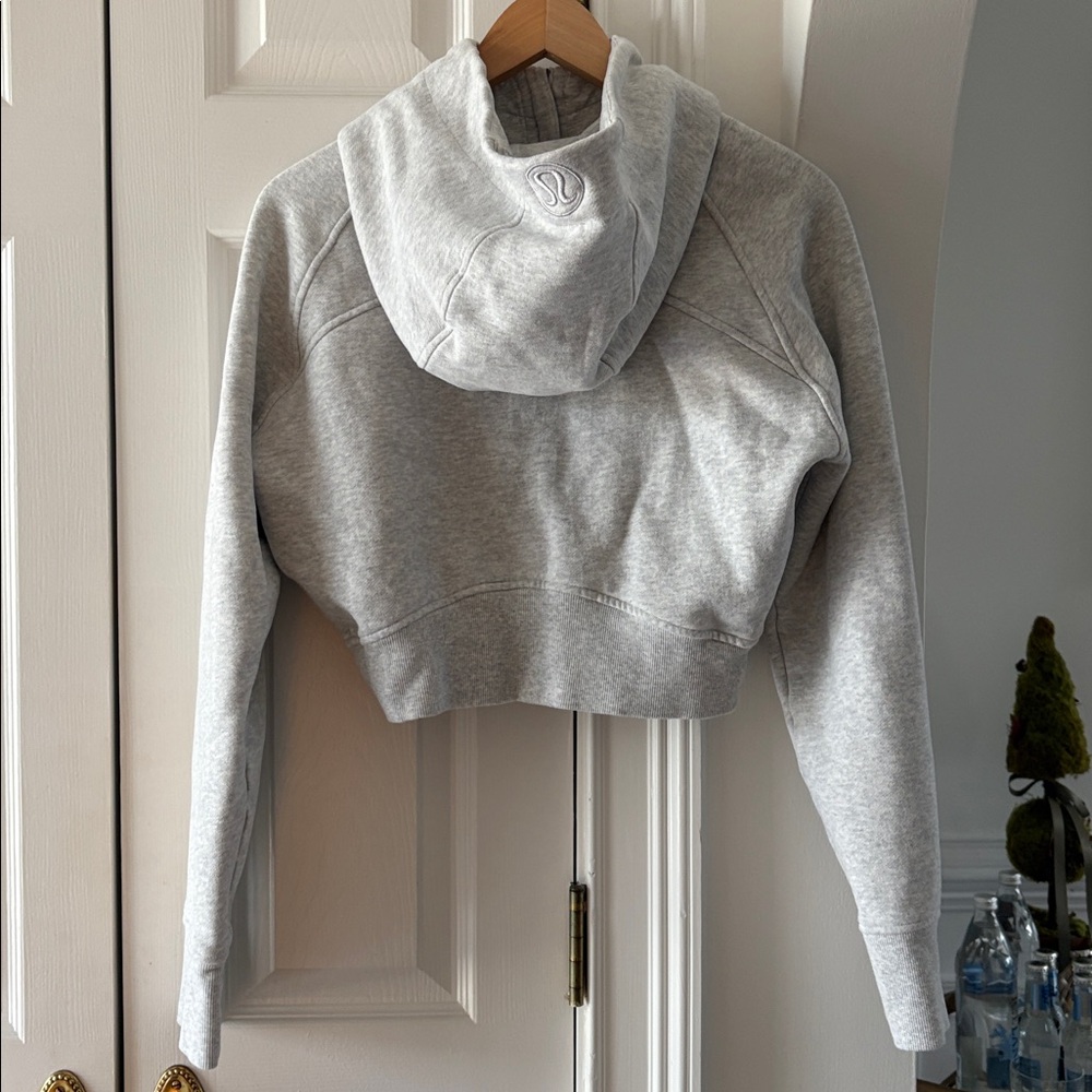 Lululemon Scuba  Full-Zip Cropped Hoodie Light Heathered Gray Women’s Small - Picture 5 of 7